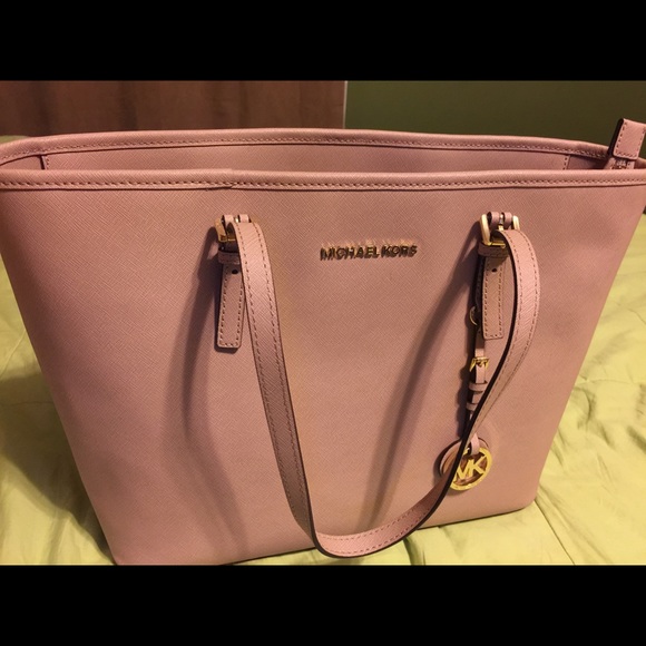 Michael Kors Handbags - Michael Kors tote purse